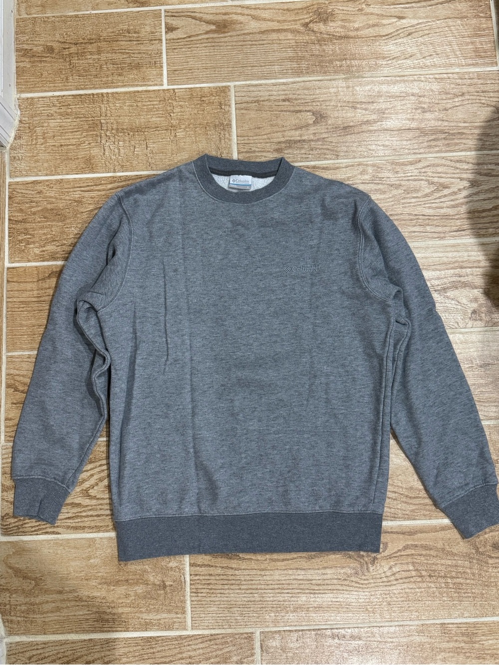 Columbia gray heather crewneck sweatshirt